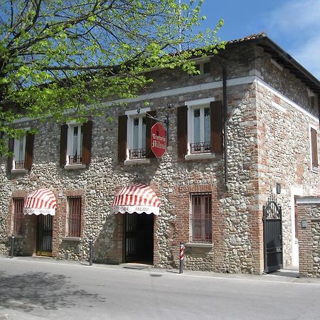 ホテル Trattoria Milani ロナート エクステリア 写真