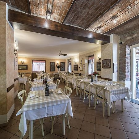 ホテル Trattoria Milani ロナート エクステリア 写真